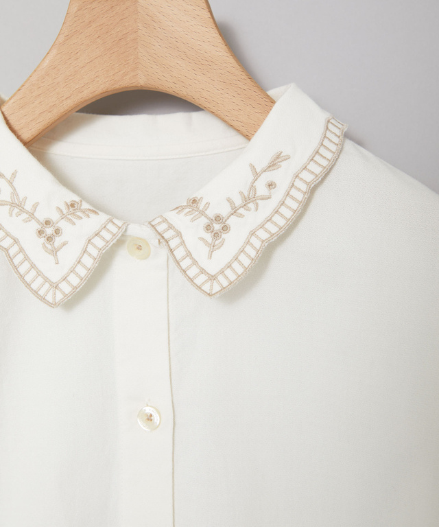 襟刺繡 デザイン ブラウス