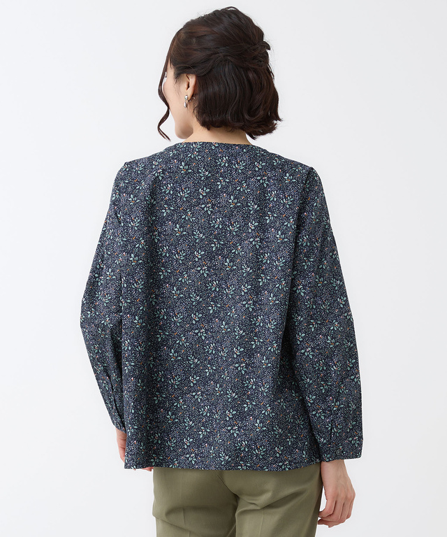 リーフ柄 プルオーバー ブラウス【オンラインショップ・一部店舗限定】