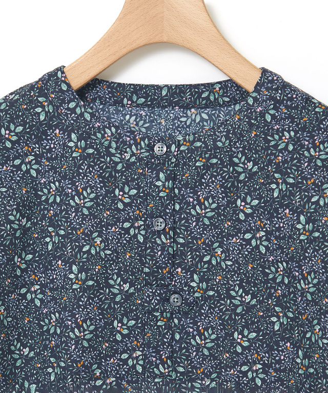 リーフ柄 プルオーバー ブラウス【オンラインショップ・一部店舗限定】