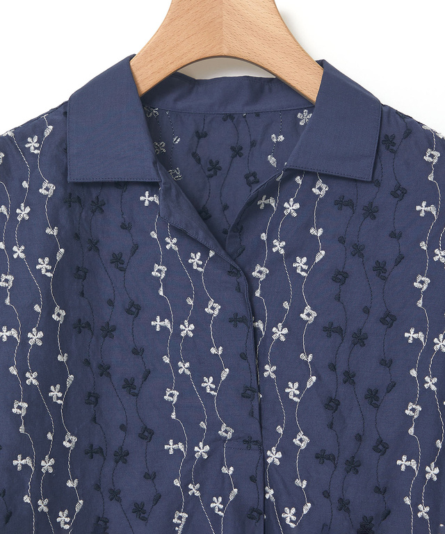 ツタ刺繍 スキッパー ブラウス