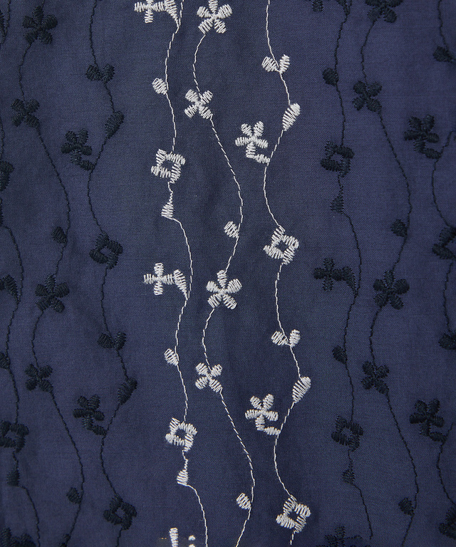 ツタ刺繍 スキッパー ブラウス