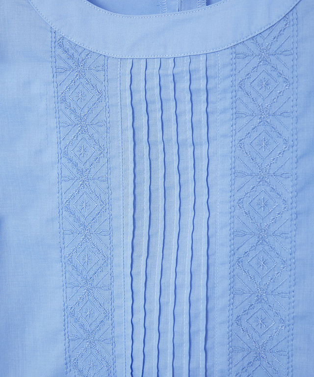 ピンタック 刺繍 ブラウス【オンラインショップ・一部店舗限定】