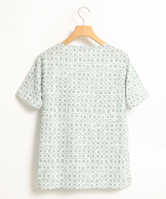 総柄Tシャツ