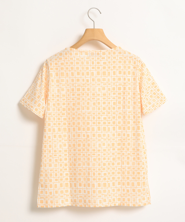 総柄Tシャツ