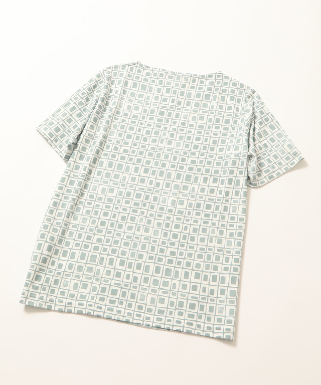 総柄Tシャツ