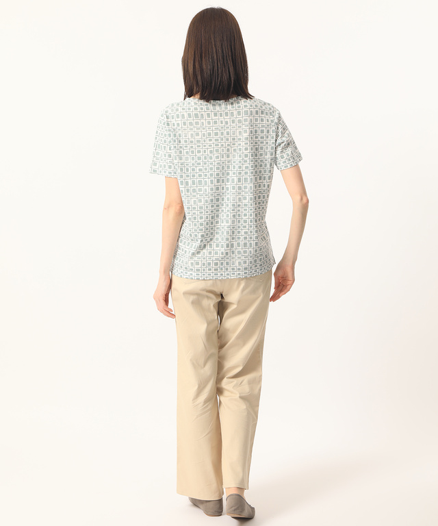 総柄Tシャツ