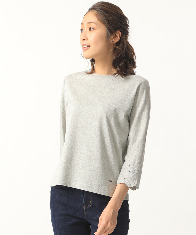 袖スカラップ刺繍プルオーバー