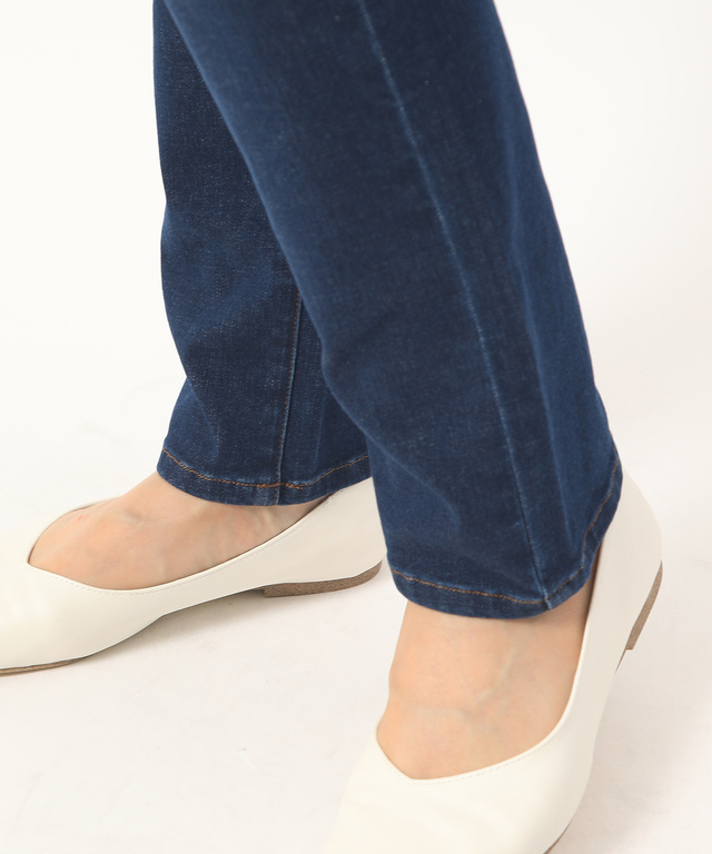 ストレートデニムパンツ