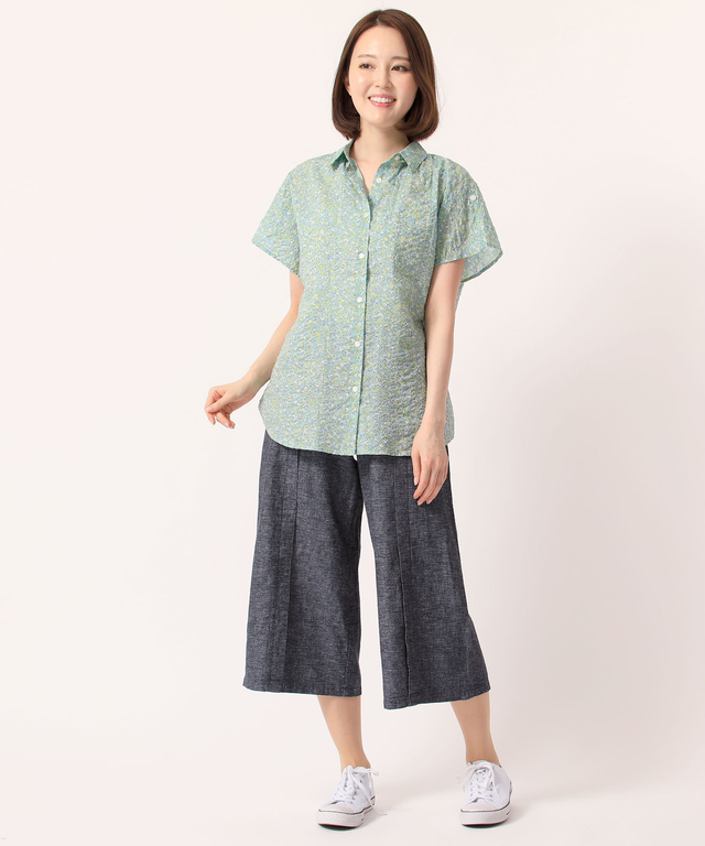 フレアパンツ