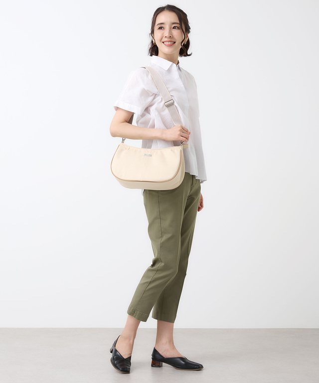 三日月形 ショルダー バッグ