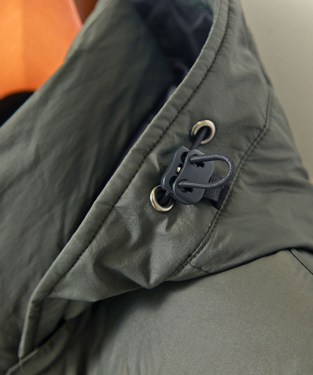 フード付き ダウン ジャケット