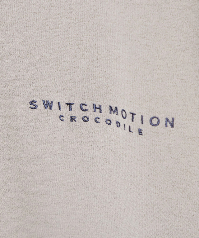 スタンドカラー ハーフジップ プルオーバー