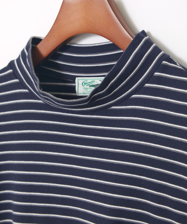 スムース素材 ハイネックカットソー