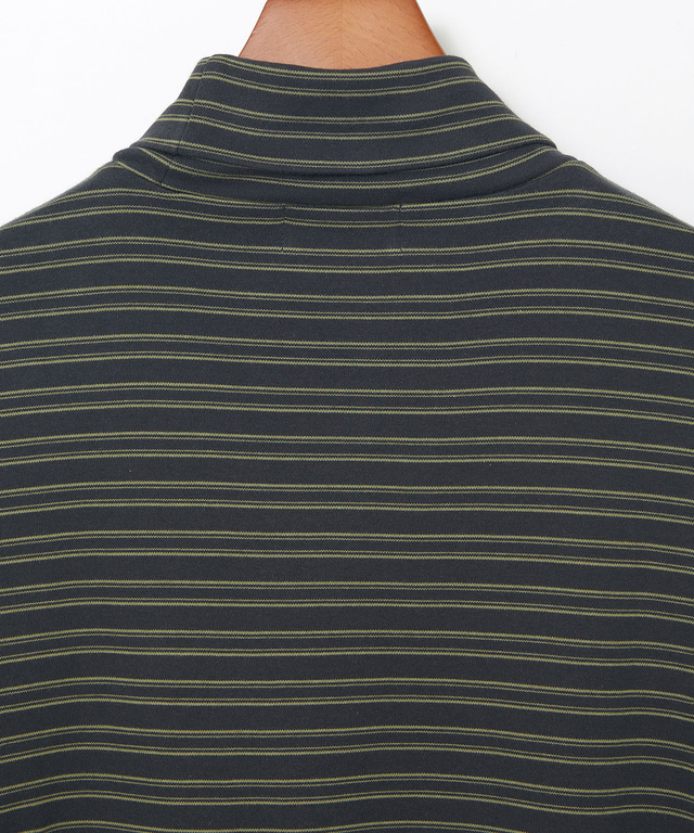 スムース素材 タートルネック カットソー