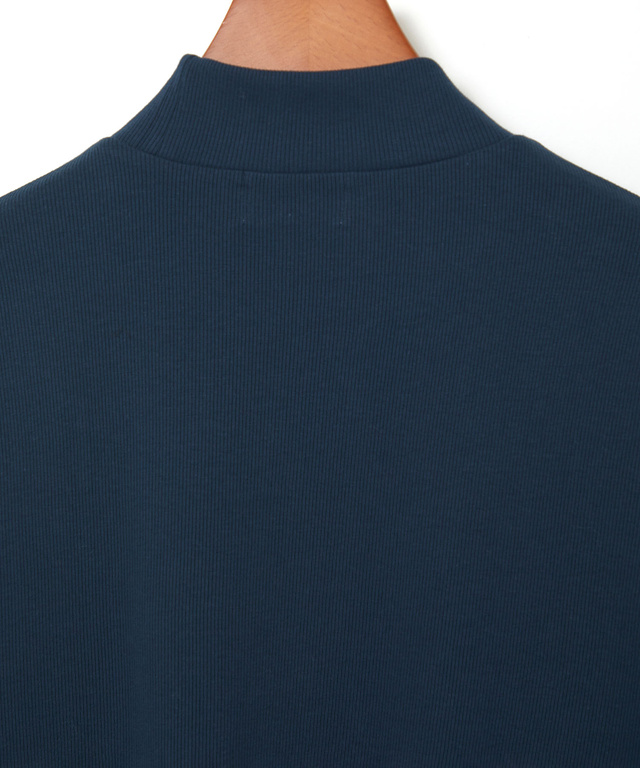 テレコ編み ハイネック カットソー