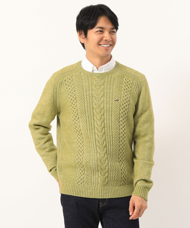 ケーブルクルーネックニット