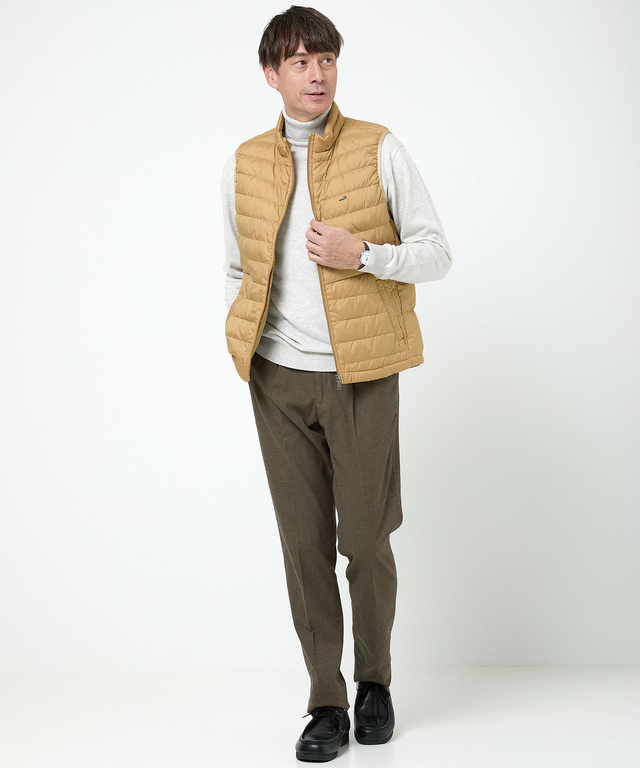 スタンドカラー ダウン ベスト