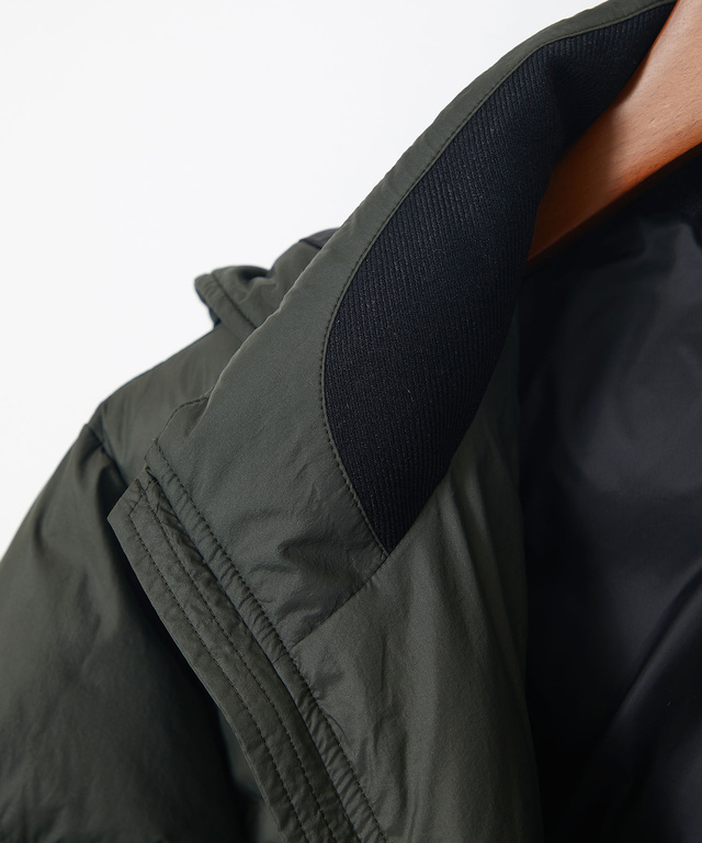 フード付き ダウン ジャケット