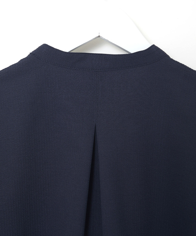 袖タックデザイン プルオーバー ブラウス