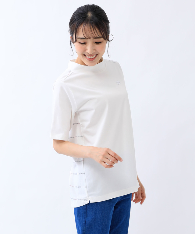 バックロゴプリント ハイネック