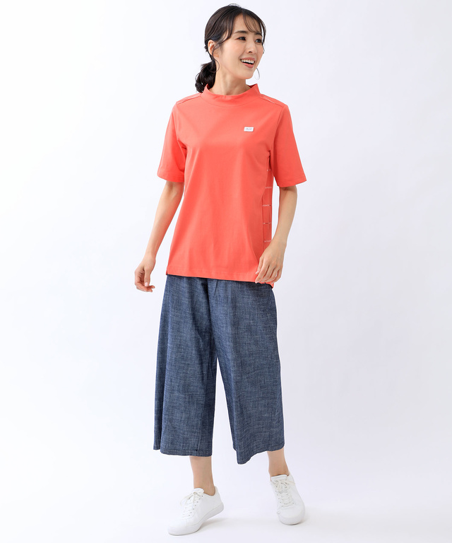 バックロゴプリント ハイネック