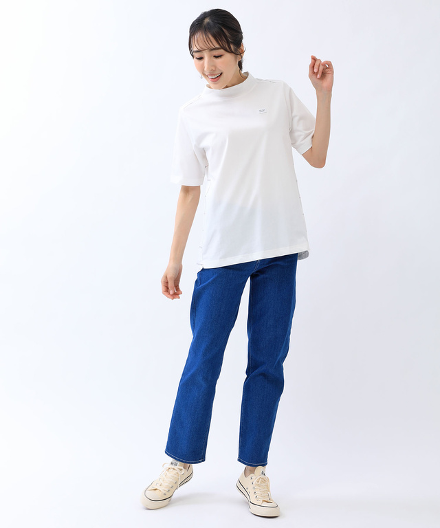 バックロゴプリント ハイネック