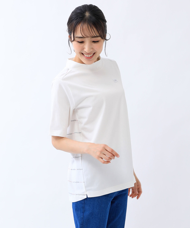 バックロゴプリント ハイネック