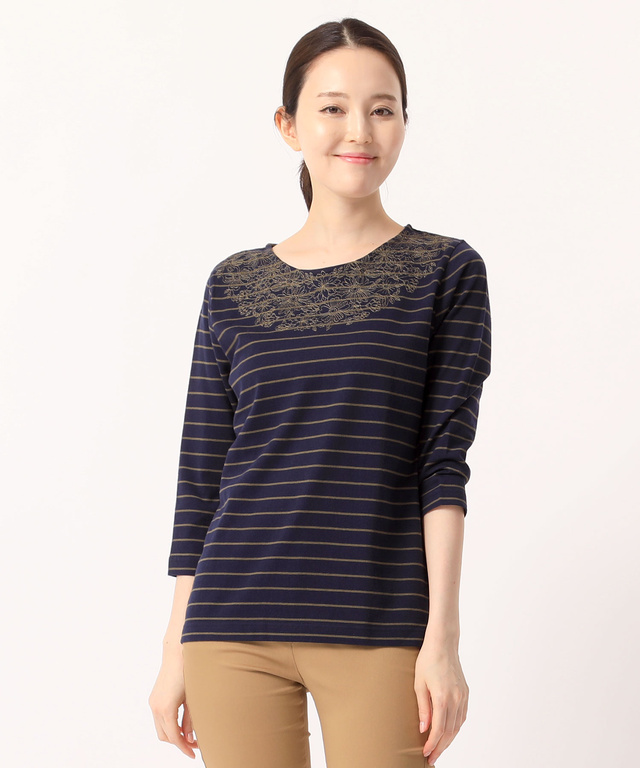 刺繍クルーネックTシャツ