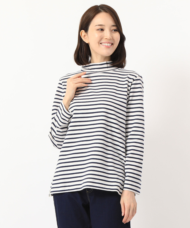AラインハイネックTシャツ