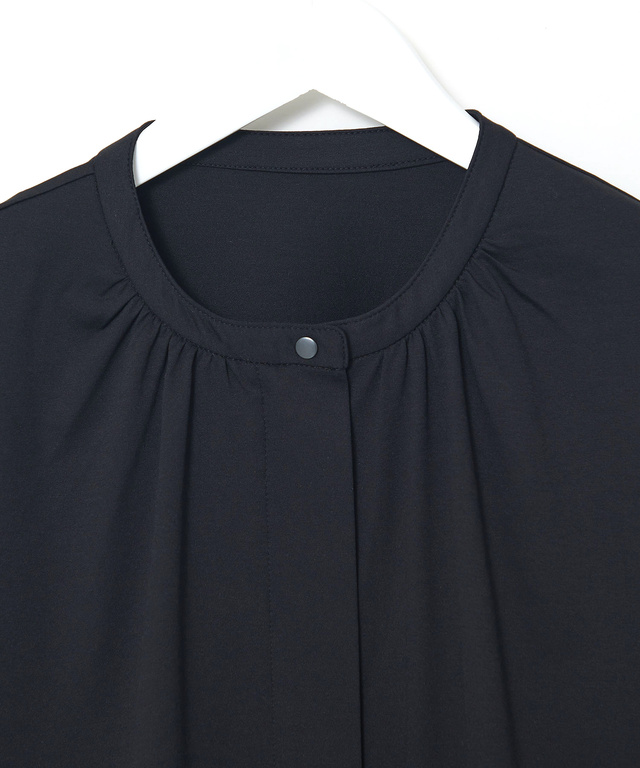 ギャザーデザイン ノーカラー ブルゾン【手洗いOK】