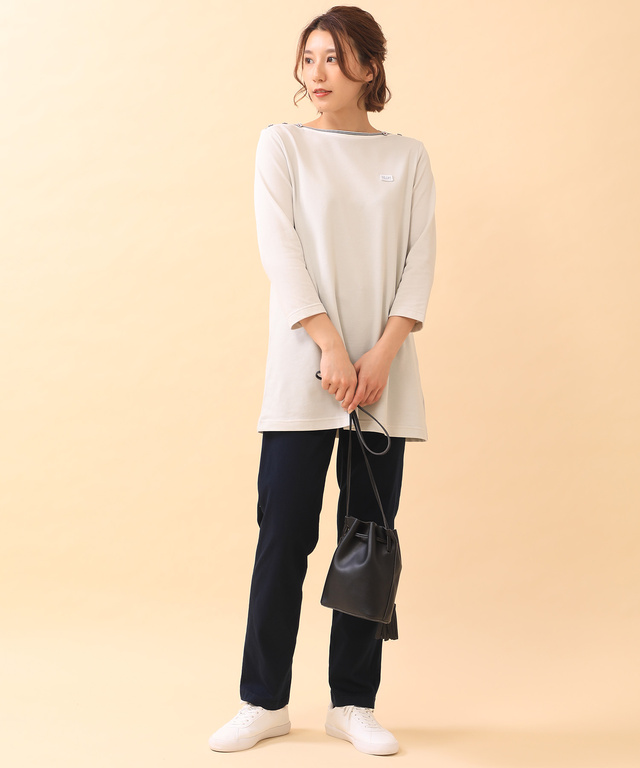テーパード パンツ