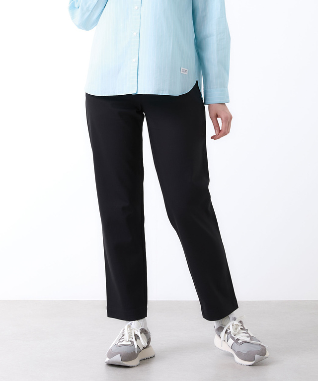 ストレッチ テーパードパンツ