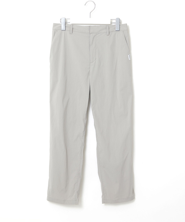 テーパード シルエット パンツ