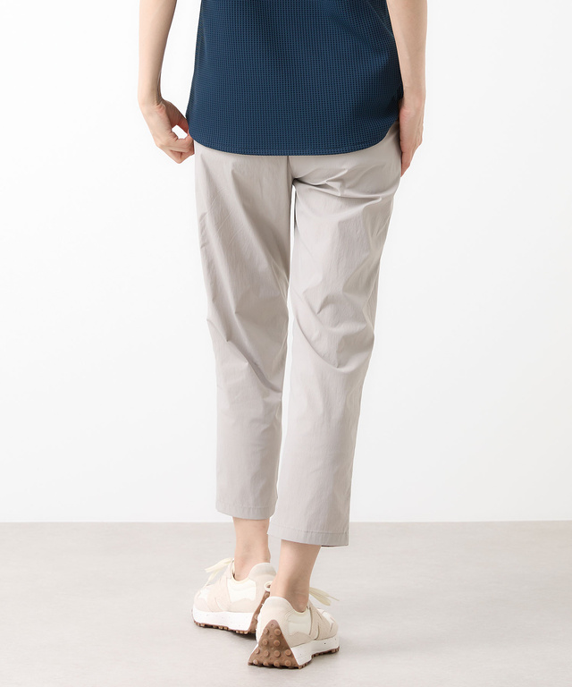 テーパード シルエット パンツ