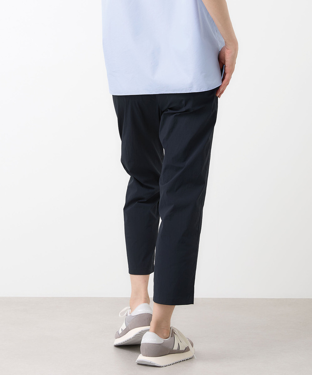テーパード シルエット パンツ