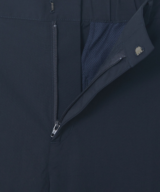 テーパード シルエット パンツ